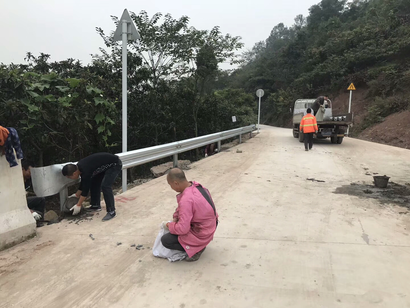 ���λ���